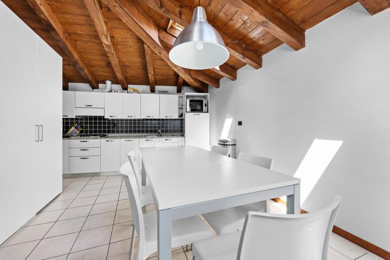 Casacamelia 35, 3 Bdrm With View Lake Como Lägenhet Acquaseria Exteriör bild