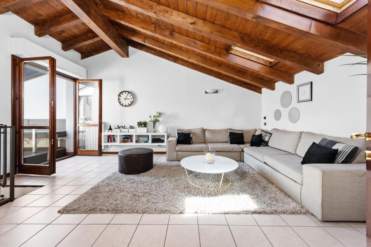 Casacamelia 35, 3 Bdrm With View Lake Como Lägenhet Acquaseria Exteriör bild